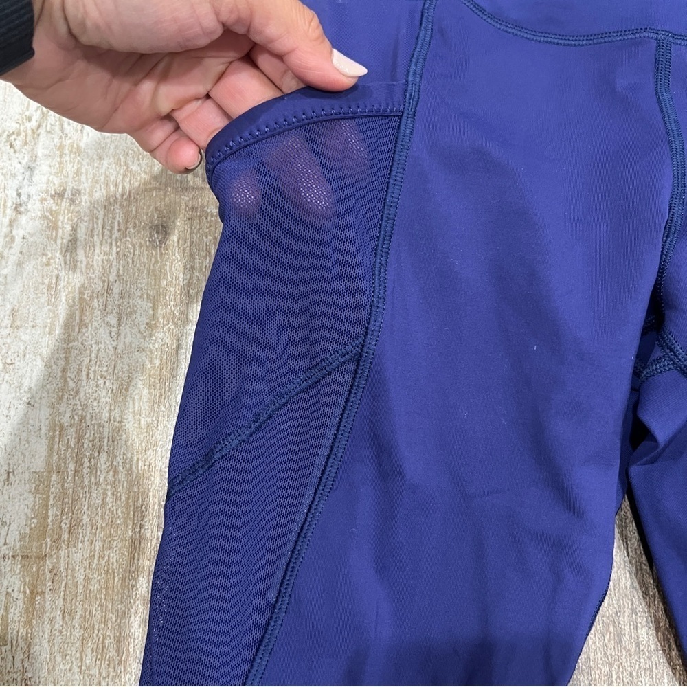 Lululemon Athletica | Mesh Capri Leggings Size 6 With Pockets - Picture 2 of 8